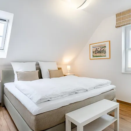 An't Diekstreek 03 Apartment *